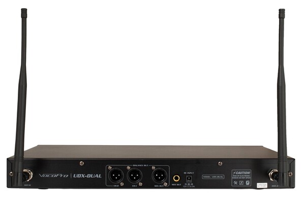 DIGITAL UHF PLL WIRELESS SYSTEM WITH GUITAR TRANSMITTER AND HEADSET MICROPHONE WIRELESS BODYPACK